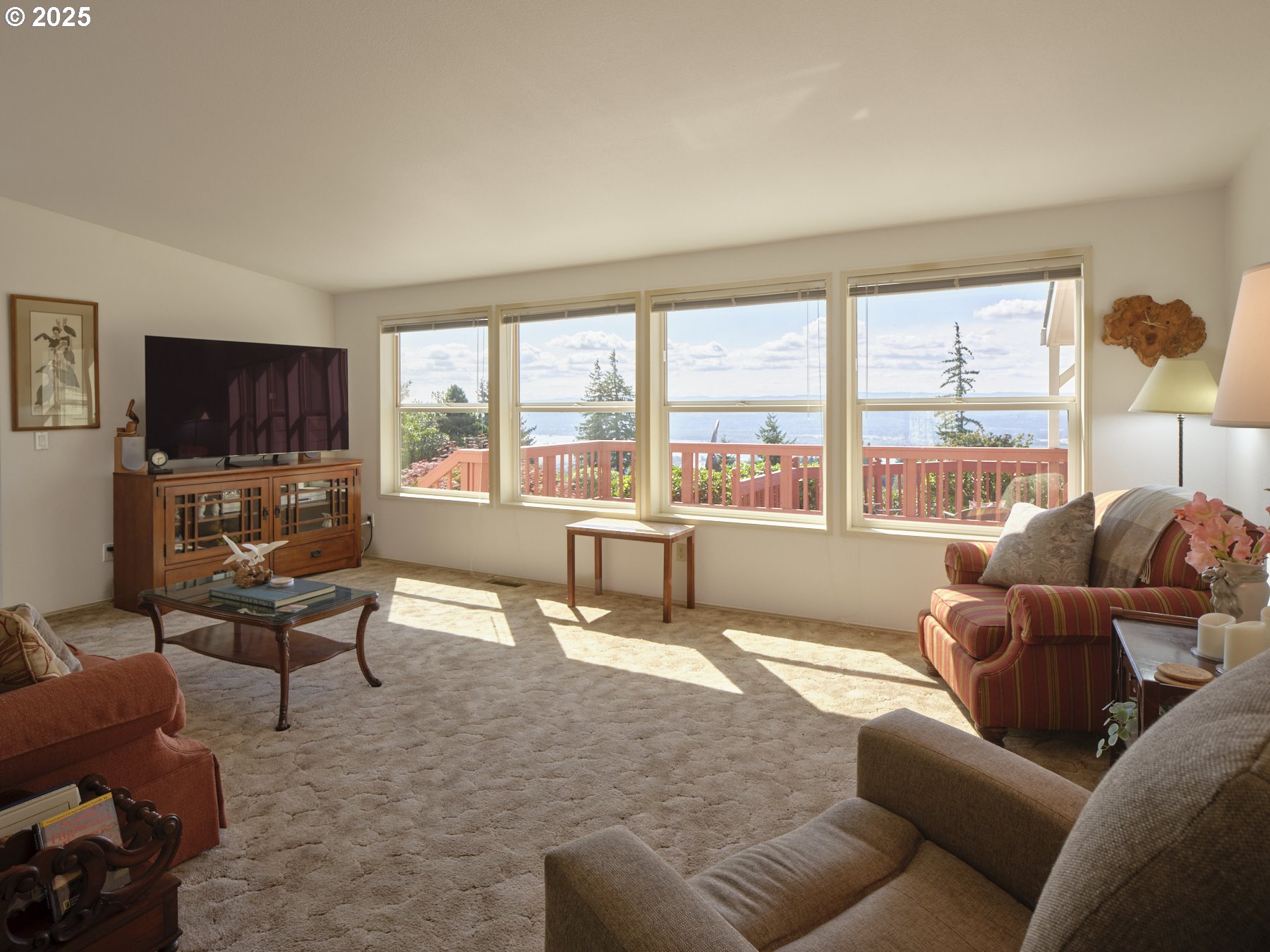 5389 Green Mountain Road Woodland, WA 98674 - Photo 7 of 47 a living room with furniture and a large window