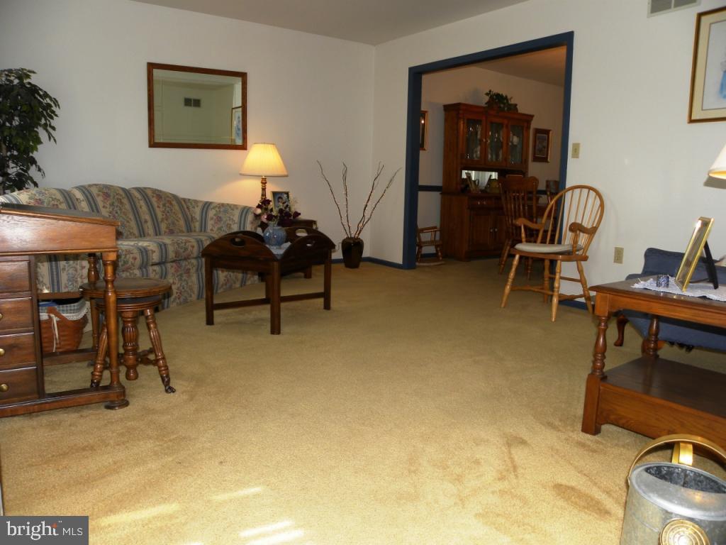 502 Colonial Crescent Drive Lititz, PA 17543 - Photo 2 of 23 Gallery Image 2