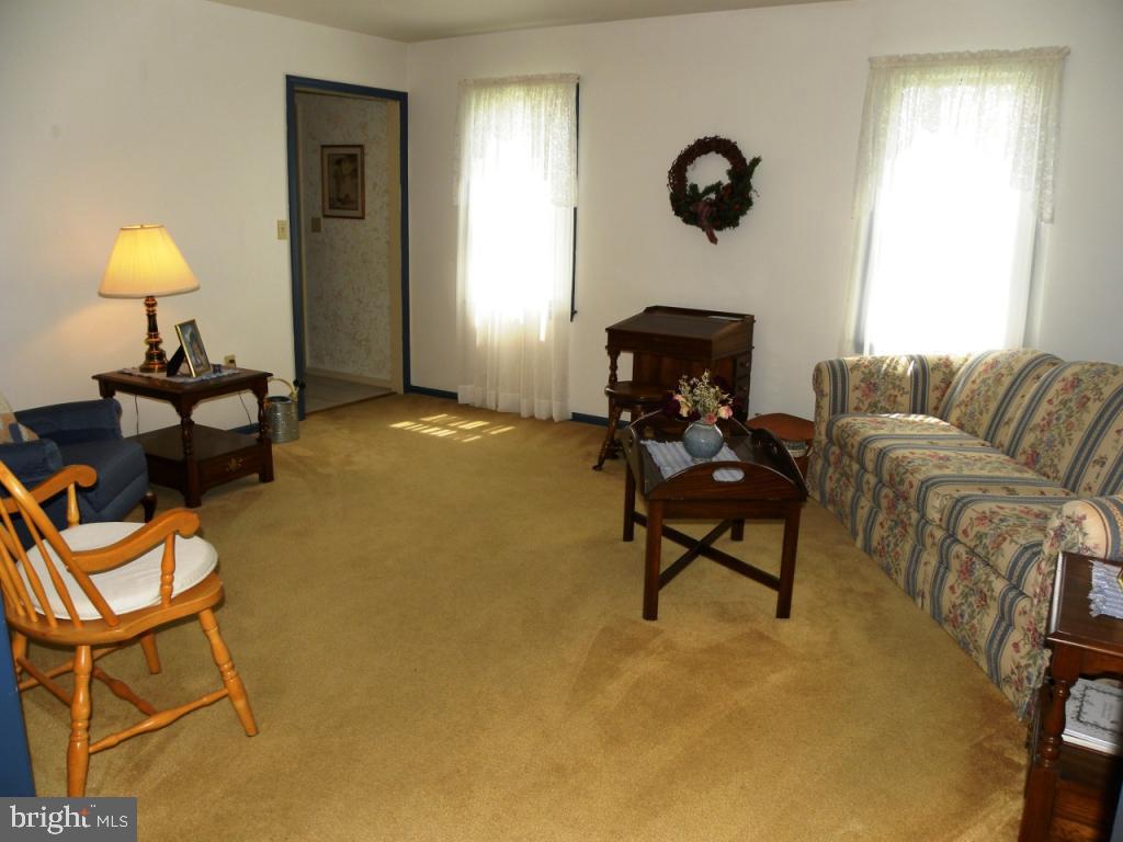502 Colonial Crescent Drive Lititz, PA 17543 - Photo 3 of 23 Gallery Image 3