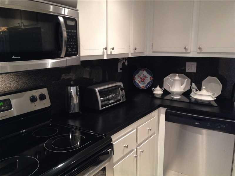 1609 North Riverside Drive, Unit 902 Pompano Beach, FL 33062 - Photo 3 of 13 Kitchen.