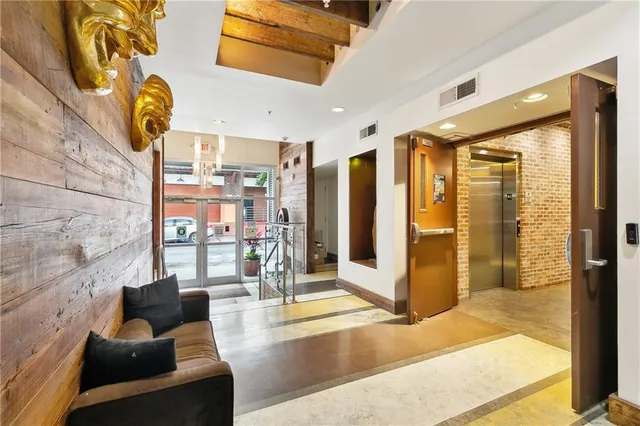 $2,100 | 923 Constance Street, Unit 116, New Orleans, LA 70130