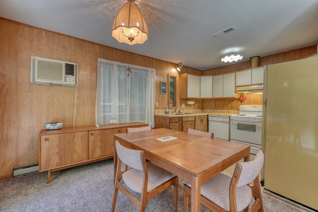 8088 Ivylog Gap Road Young Harris, GA 30582 - Photo 13 of 39 Gallery Image 13