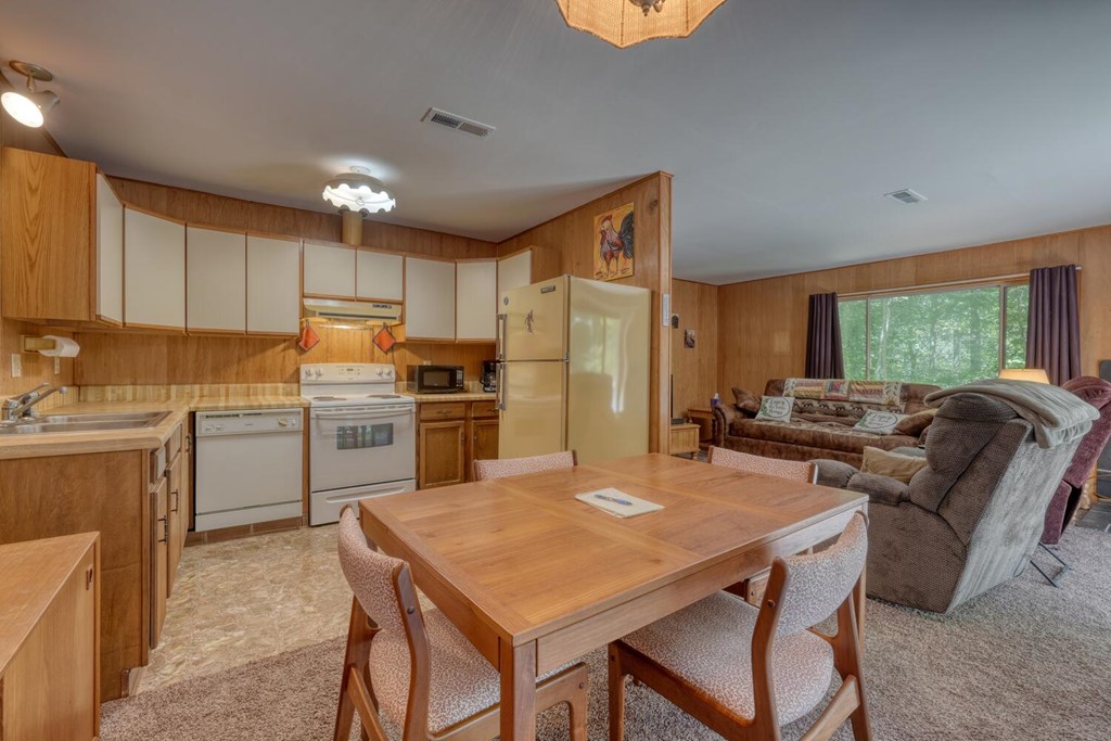 8088 Ivylog Gap Road Young Harris, GA 30582 - Photo 14 of 39 Gallery Image 14