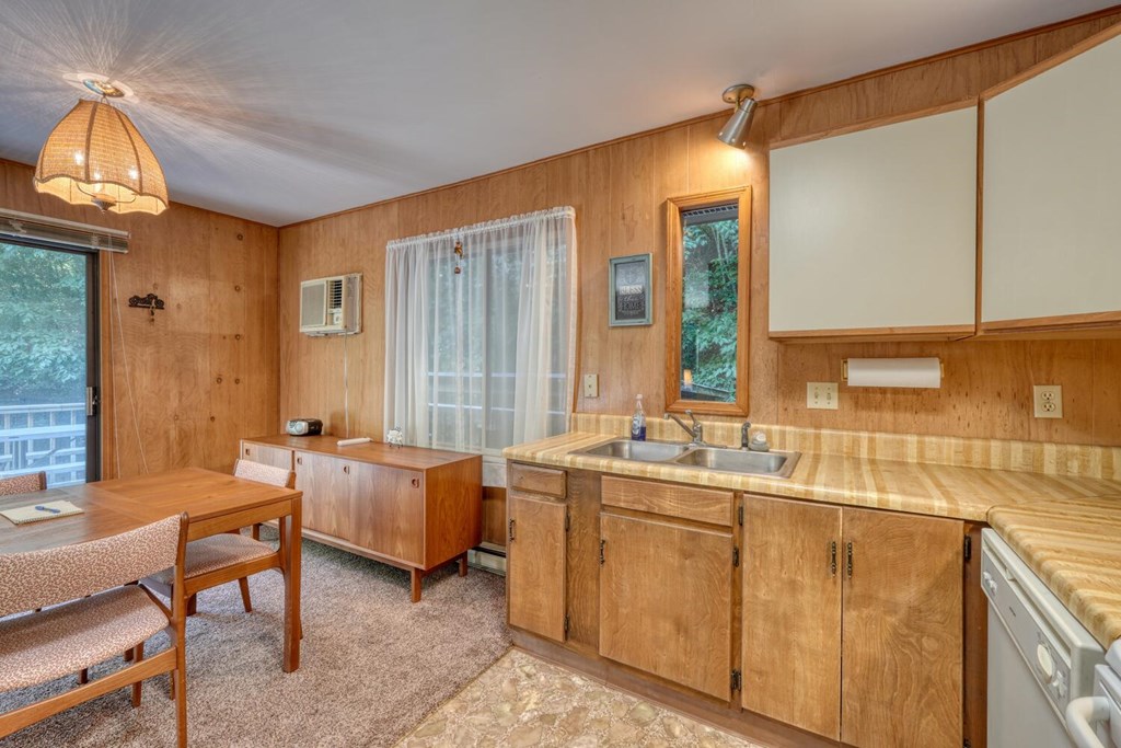 8088 Ivylog Gap Road Young Harris, GA 30582 - Photo 17 of 39 Gallery Image 17