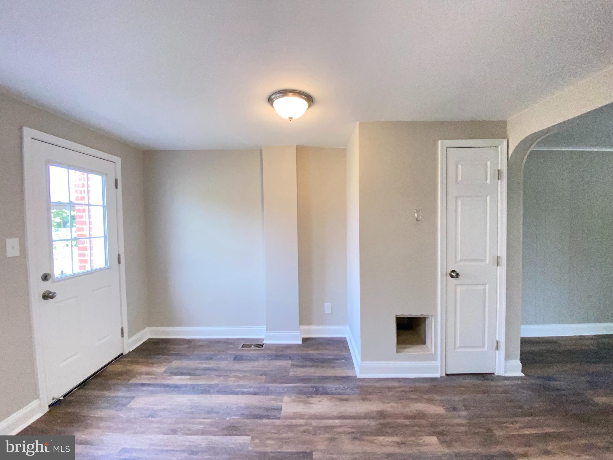 3709 Clarenell Road Baltimore, MD 21229 - Photo 11 of 31 Interior