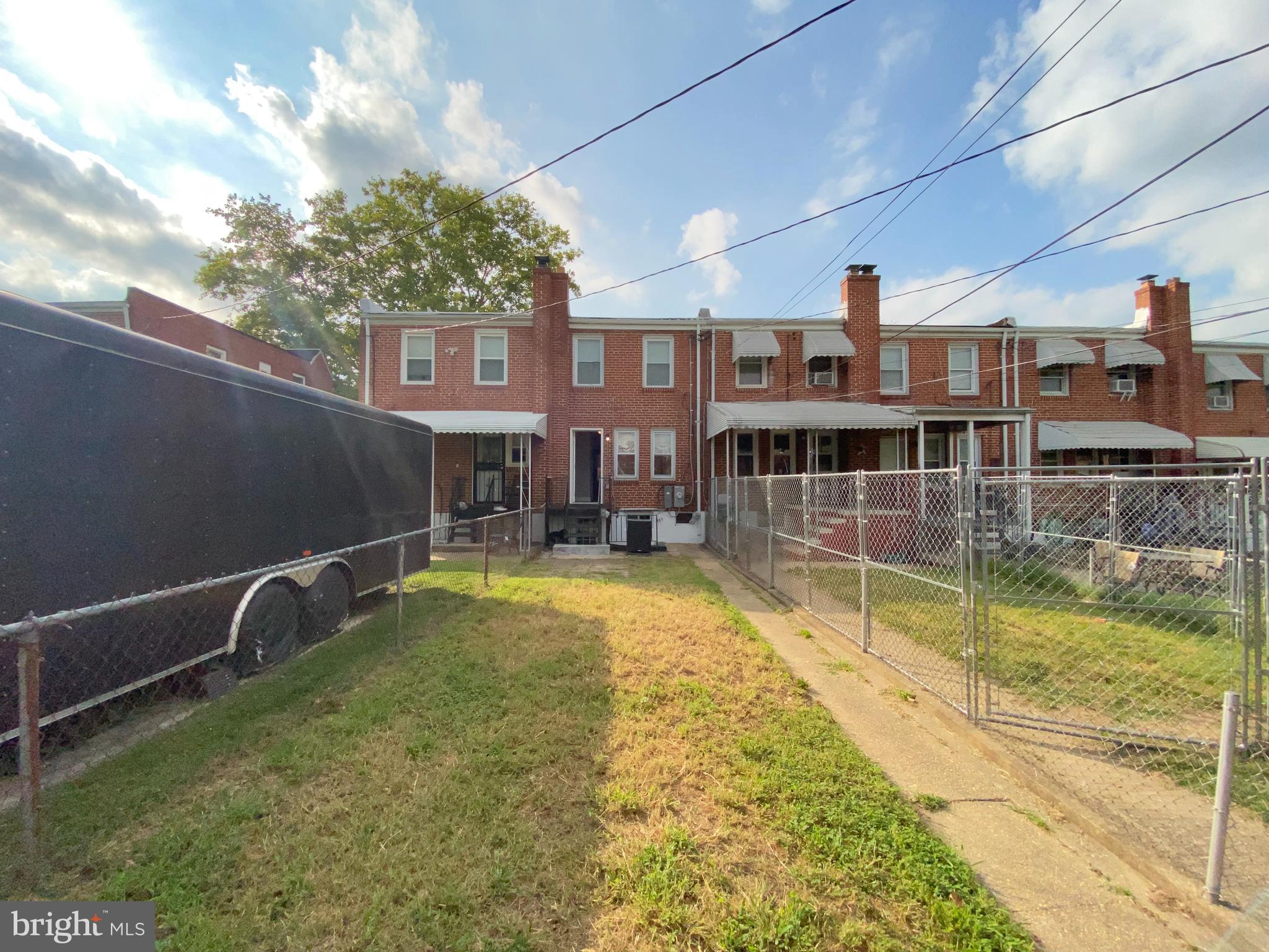 3709 Clarenell Road Baltimore, MD 21229 - Photo 3 of 31 Rear