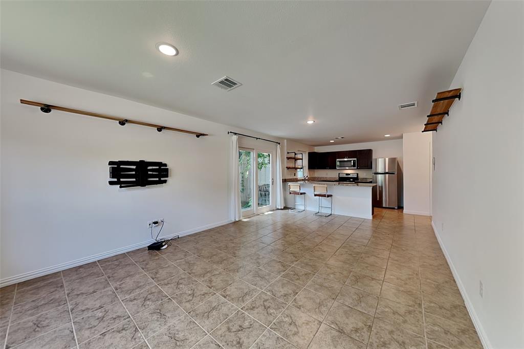 3321 Rutz Street Dallas, TX 75212 - Photo 3 of 16