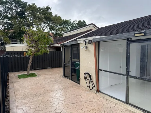 a view of a tennis court