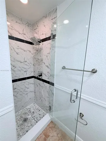 a view of utility room