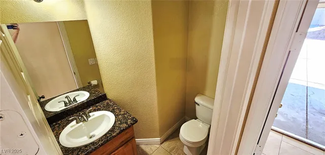 $2,500 | 5876 Capsicum Court, Las Vegas, NV 89118