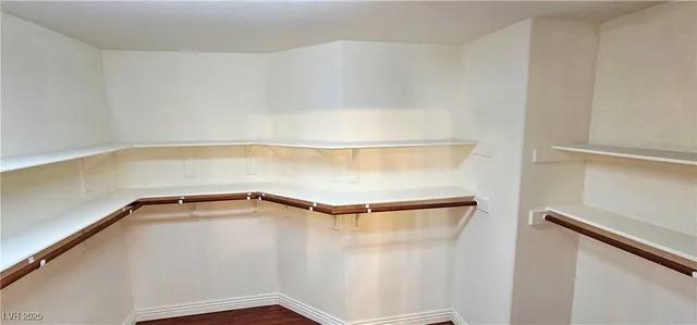 $2,500 | 5876 Capsicum Court, Las Vegas, NV 89118