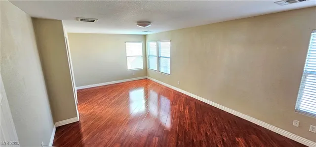 $2,500 | 5876 Capsicum Court, Las Vegas, NV 89118