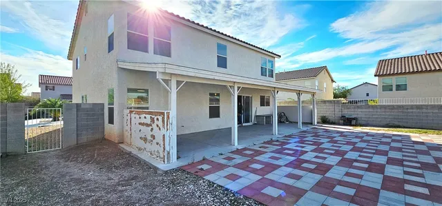 $2,500 | 5876 Capsicum Court, Las Vegas, NV 89118