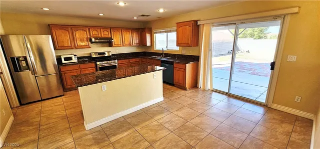 $2,500 | 5876 Capsicum Court, Las Vegas, NV 89118