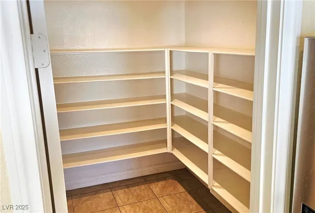 $2,500 | 5876 Capsicum Court, Las Vegas, NV 89118