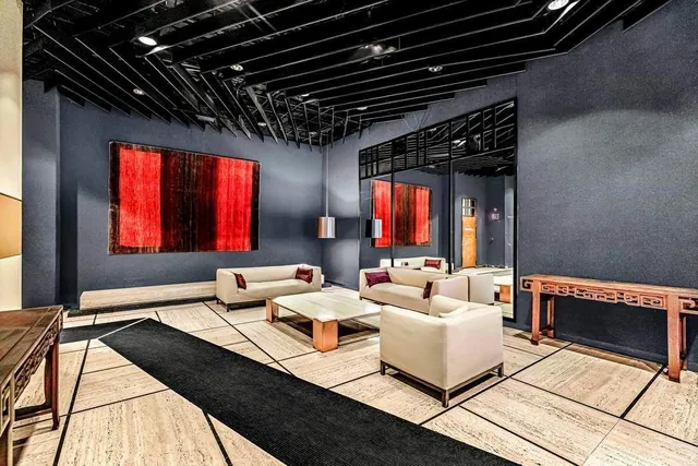 $875,000 | 301 East 45th Street, Unit 10E | Midtown East