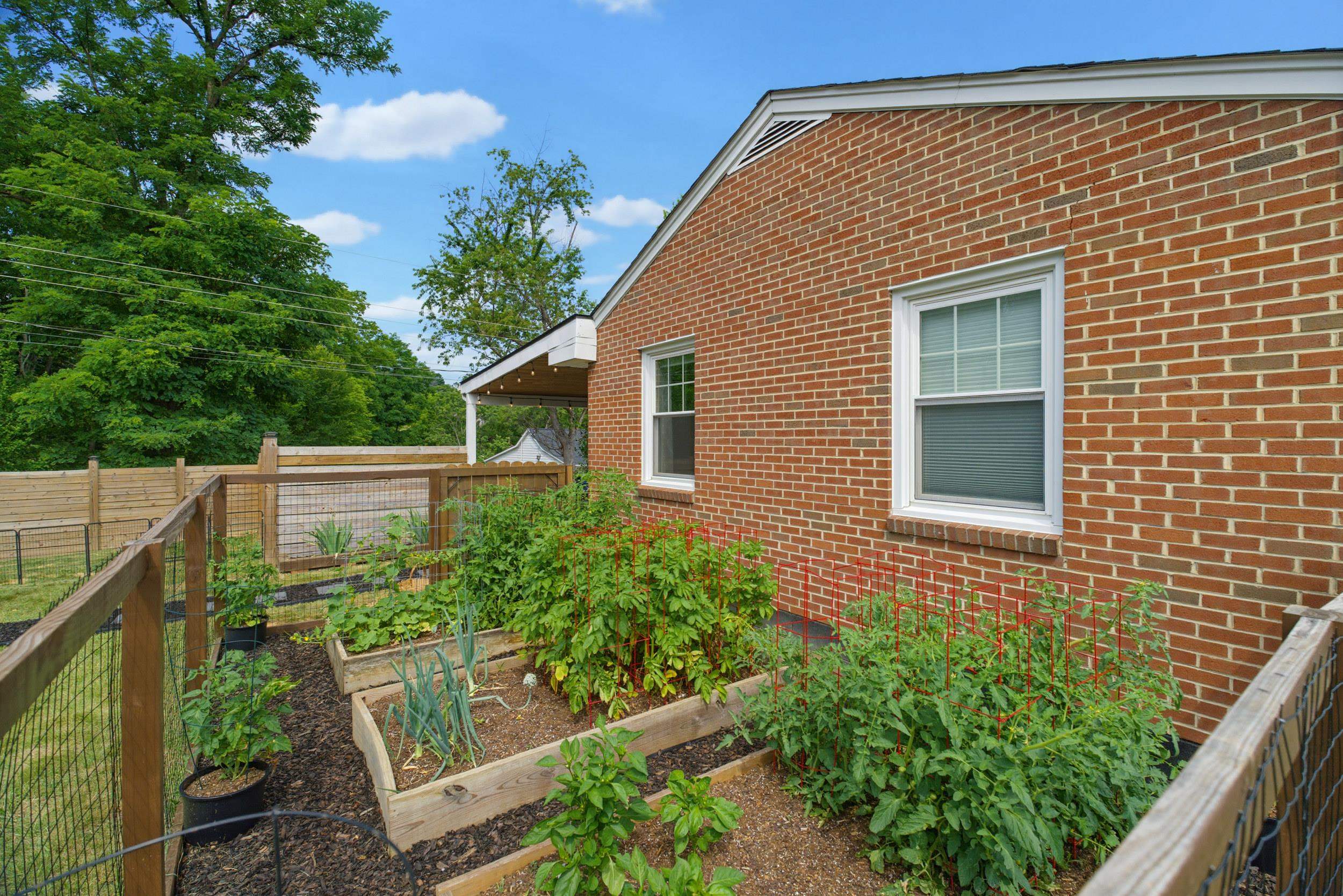 2412 Park Hill Road Staunton, VA 24401 - Photo 6 of 60