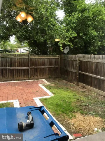 $1,600 | 119 Cameron Street, Berryville, VA 22611