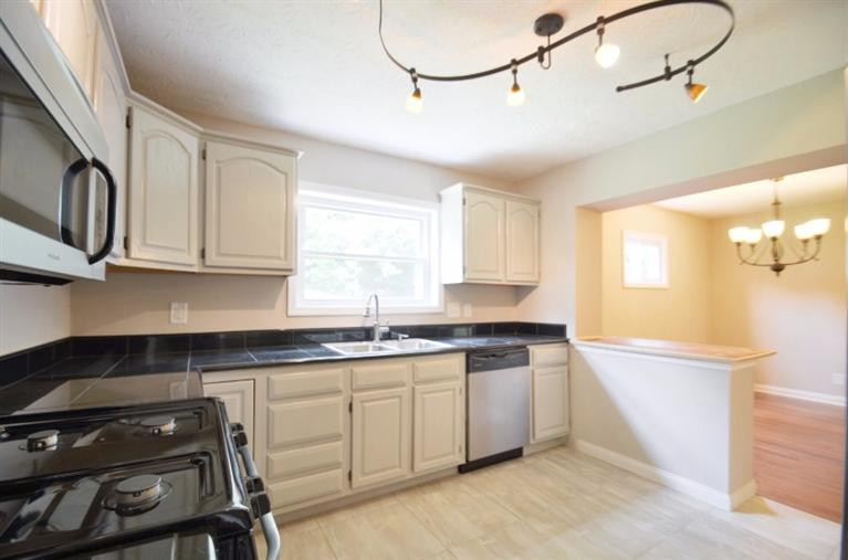 27 Ridgeview Avenue Erlanger, KY 41018 - Photo 5 of 25 Gallery Image 5