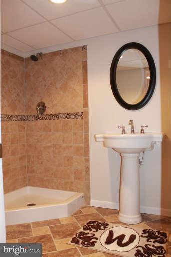 1220 Hollow Road Gore, VA 22637 - Photo 14 of 30 Bath