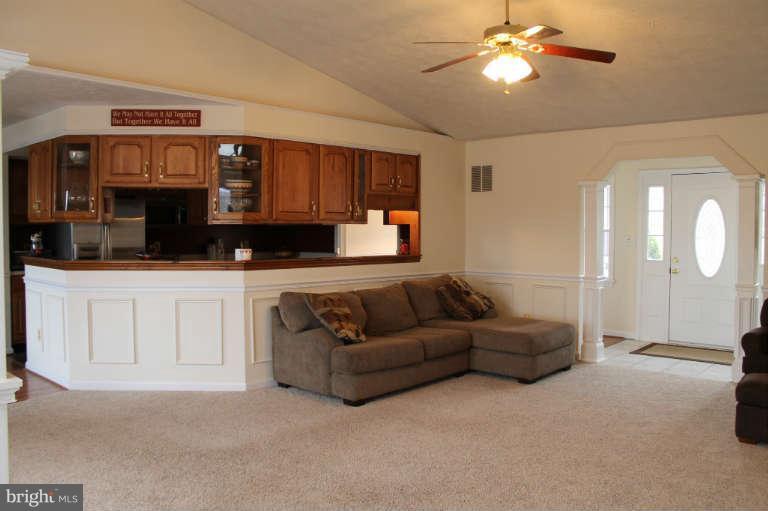 1220 Hollow Road Gore, VA 22637 - Photo 22 of 30 Family Room