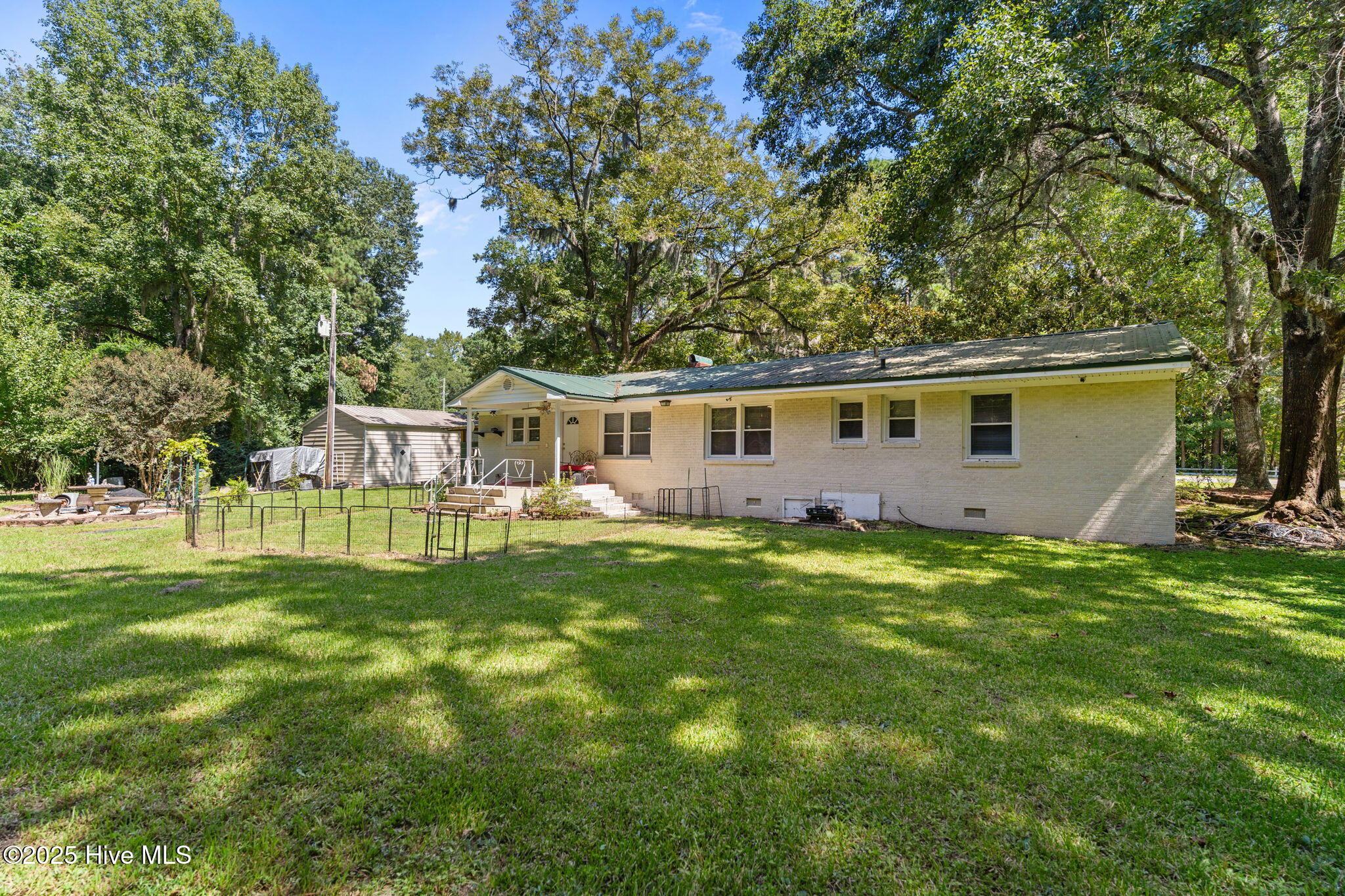 1601 Midway Road Southeast Bolivia, NC 28422 - Photo 2 of 49 3-web-or-mls-BTS04173