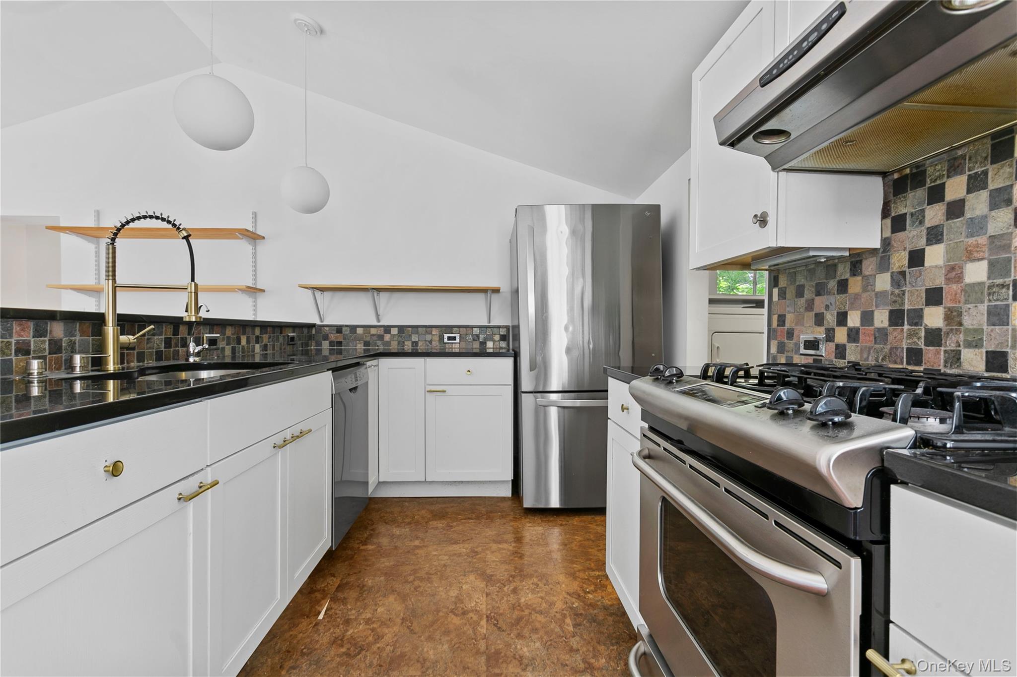 392 Main Street Cold Spring, NY 10516 - Photo 14 of 28