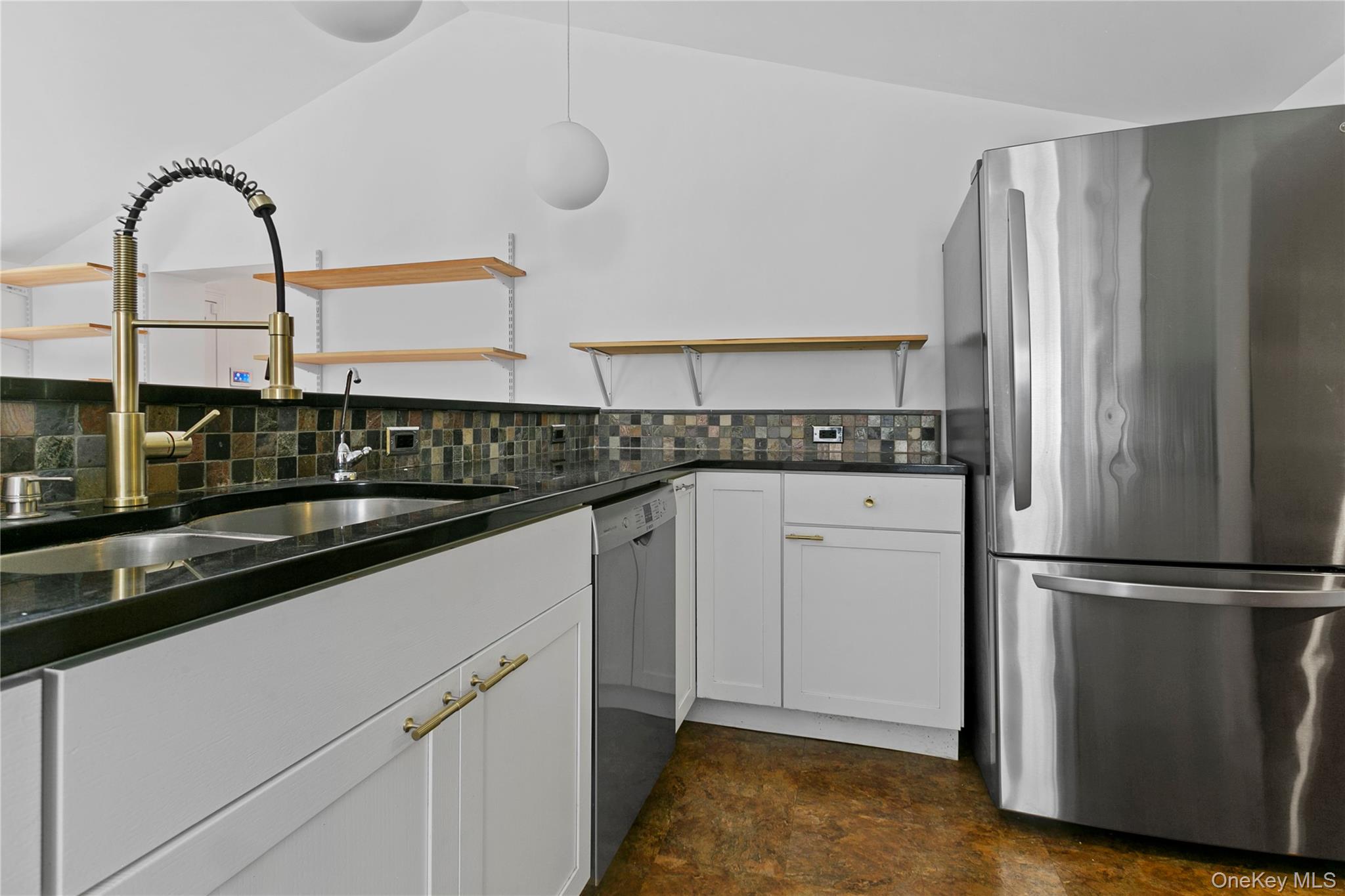 392 Main Street Cold Spring, NY 10516 - Photo 15 of 28
