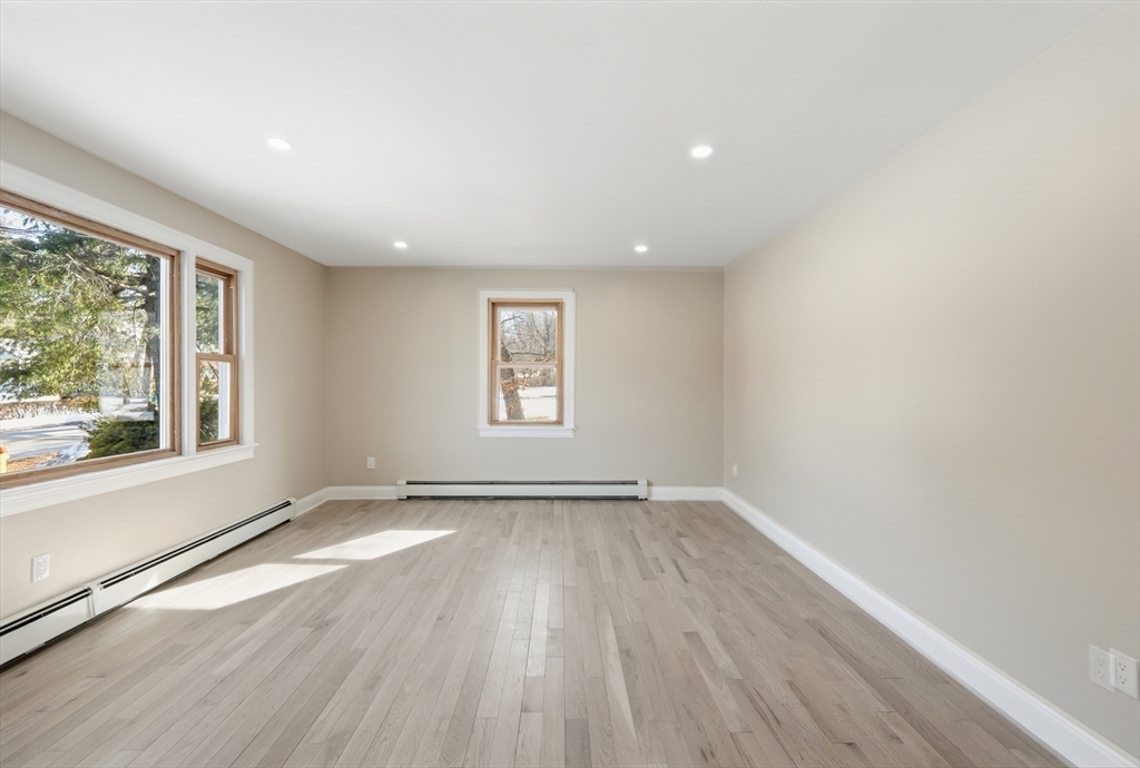 542 Oak Hill Road Fitchburg, MA 01420 - Photo 15 of 33