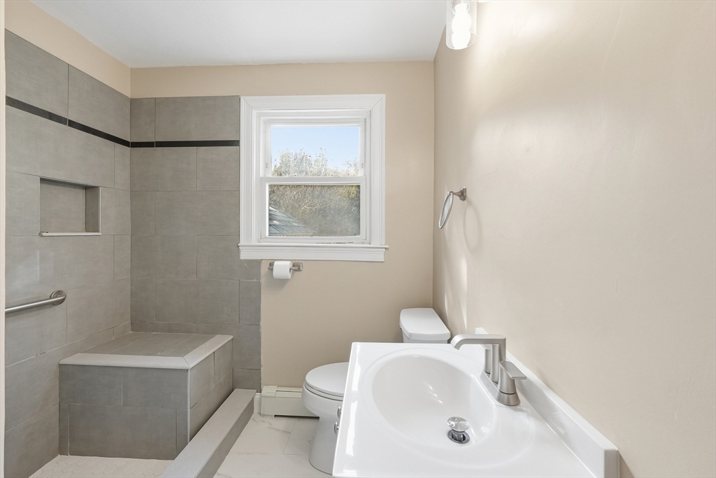 542 Oak Hill Road Fitchburg, MA 01420 - Photo 23 of 33