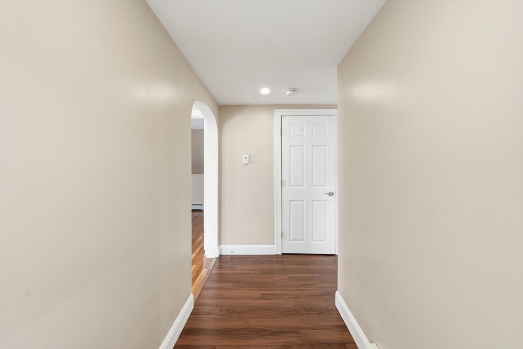 542 Oak Hill Road Fitchburg, MA 01420 - Photo 7 of 33
