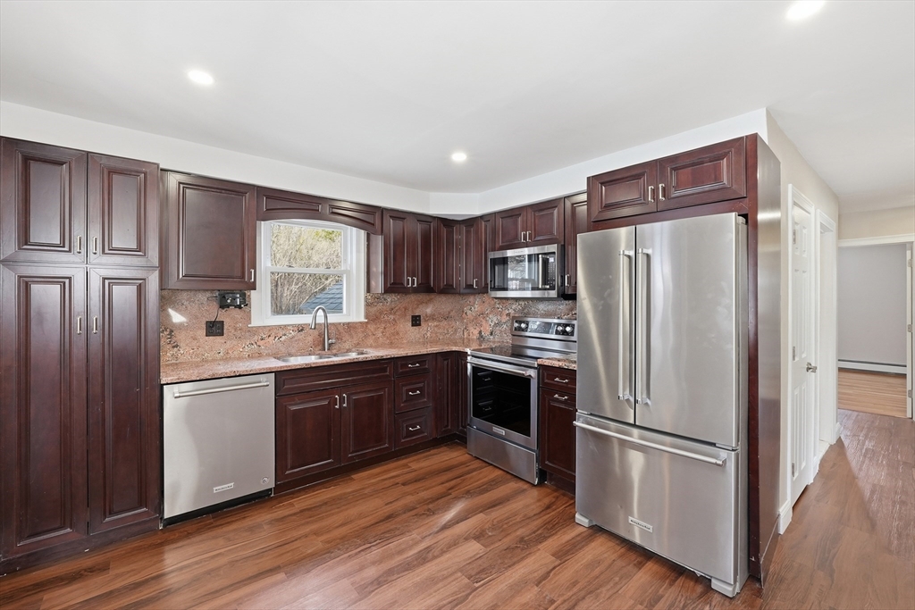 542 Oak Hill Road Fitchburg, MA 01420 - Photo 8 of 33