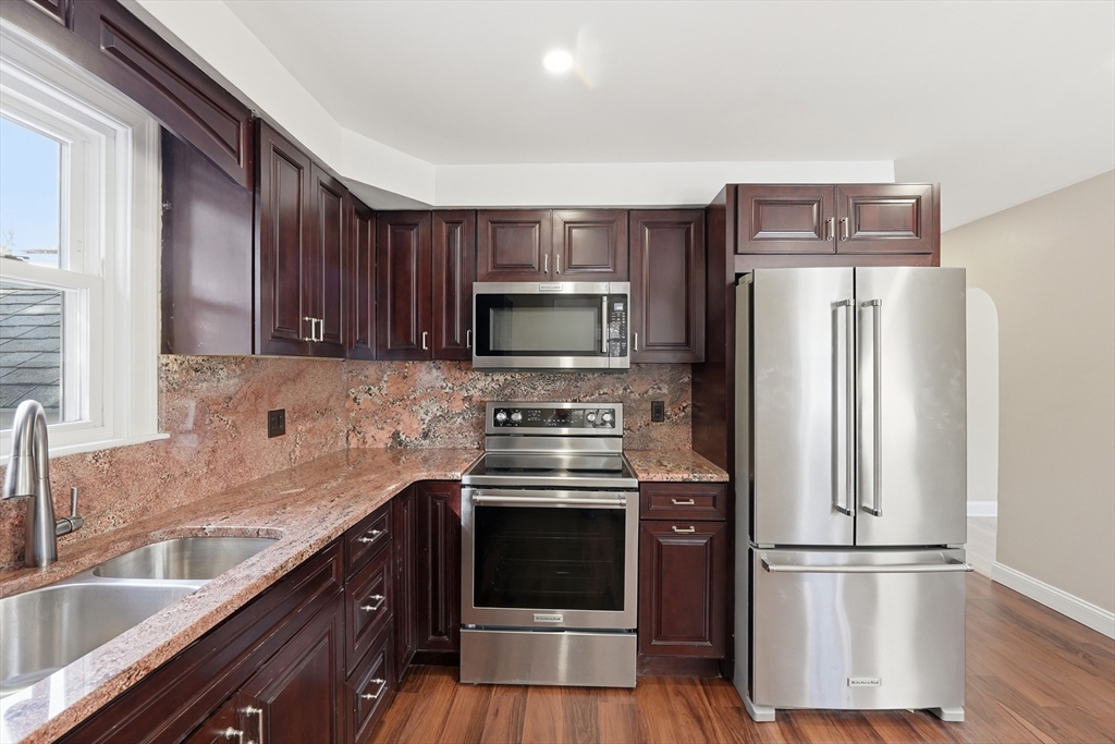 542 Oak Hill Road Fitchburg, MA 01420 - Photo 9 of 33