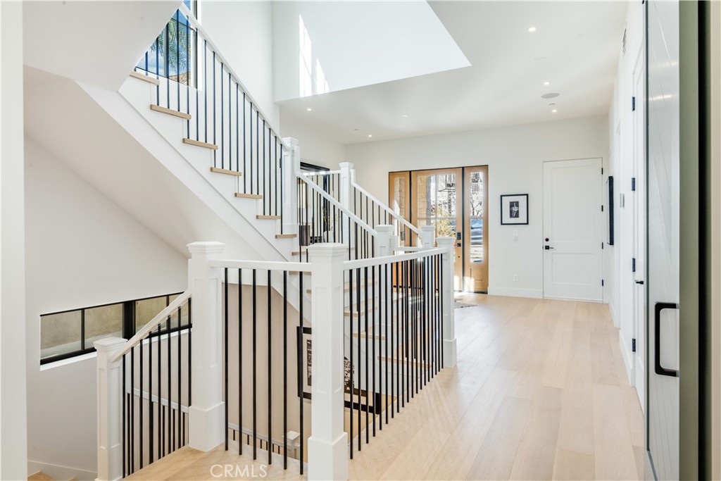644 29th Street Manhattan Beach, CA 90266 - Photo 16 of 41 a view of entryway with wooden floor