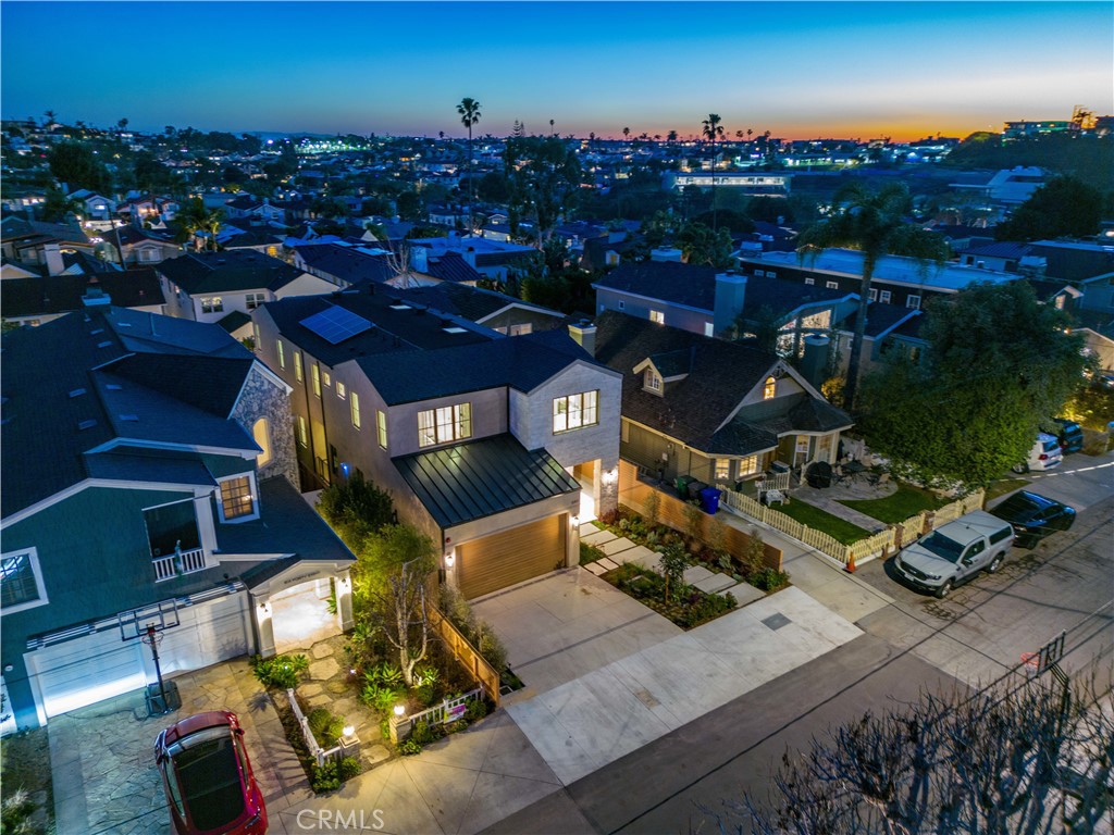 644 29th Street Manhattan Beach, CA 90266 - Photo 41 of 41 a view of a house with a patio