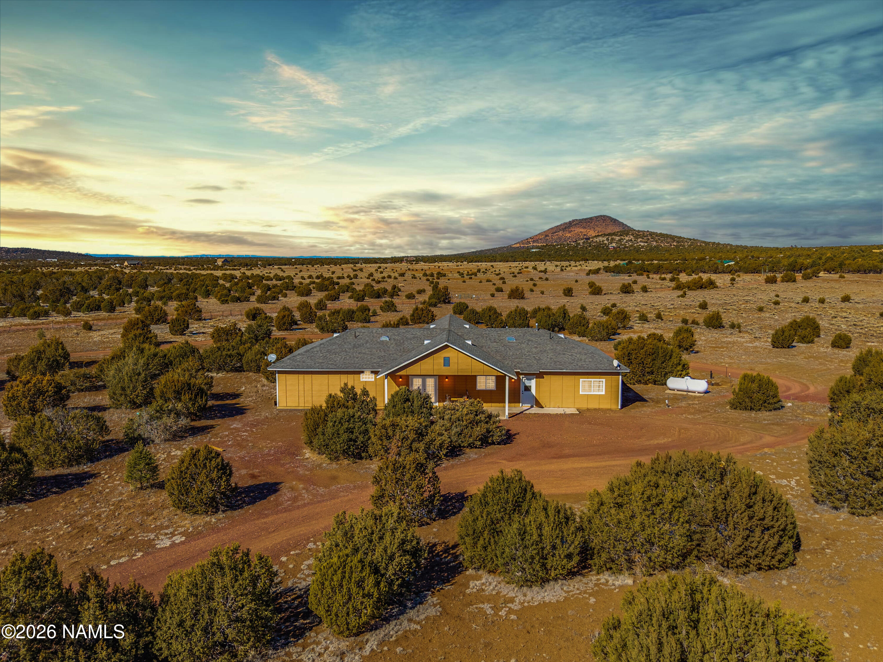 8187 Cassity Trail Williams, AZ 86046 - Photo 1 of 50 a view of city and ocean