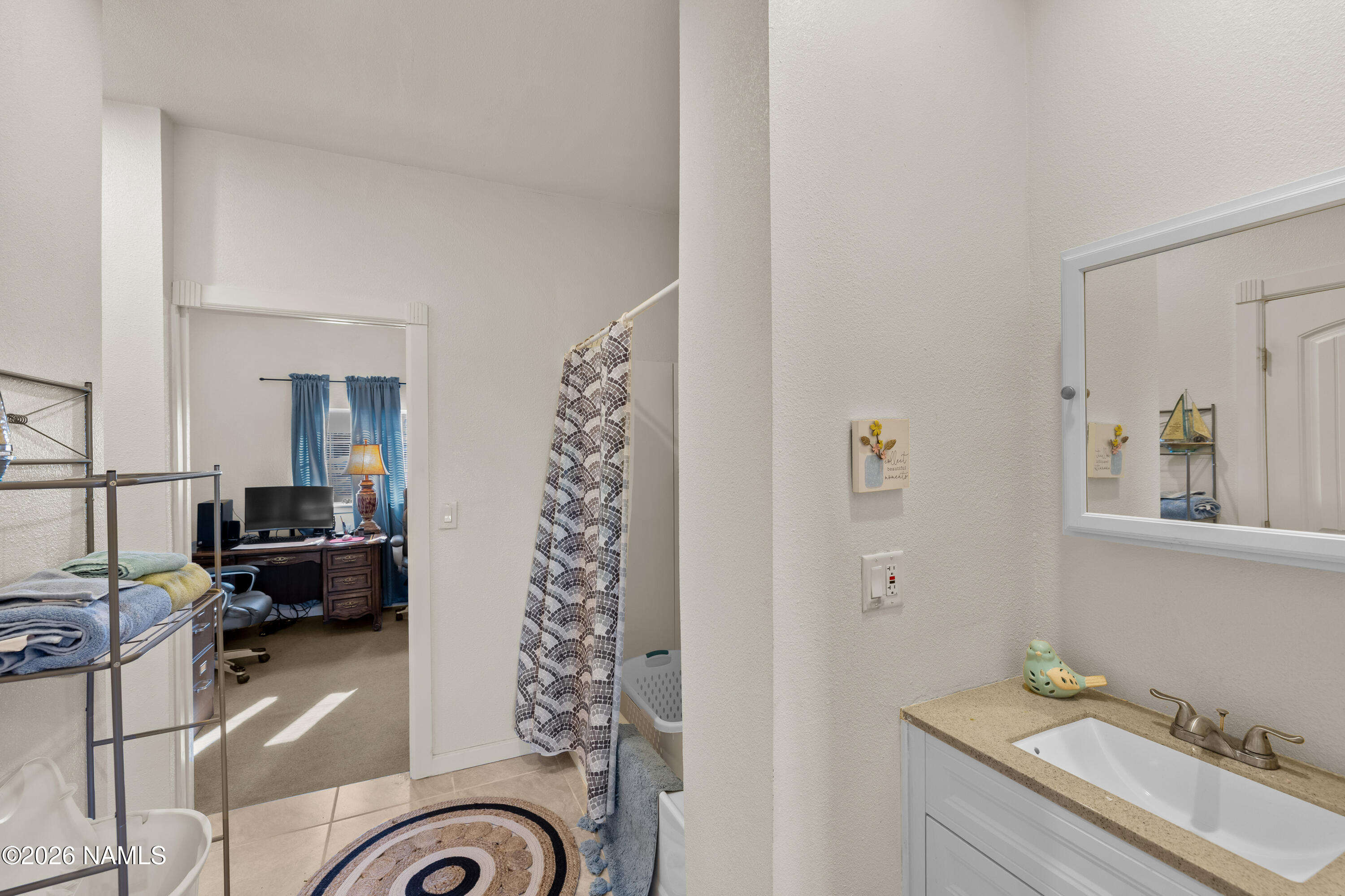 8187 Cassity Trail Williams, AZ 86046 - Photo 27 of 49 Guest Bath