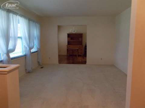 1601 Kings Bridge Road Grand Blanc, MI 48439 - Photo 12 of 33 20401579-11.JPG