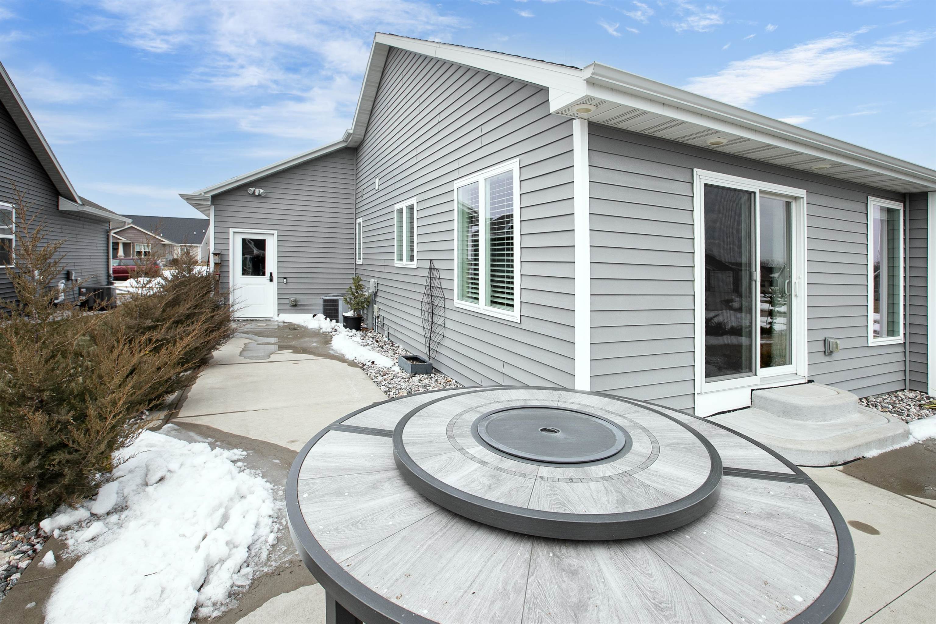 2701 West Fallen Oak Drive Appleton, WI 54913 - Photo 5 of 27