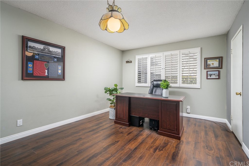 10924 Topeka Drive Porter Ranch, CA 91326 - Photo 11 of 29