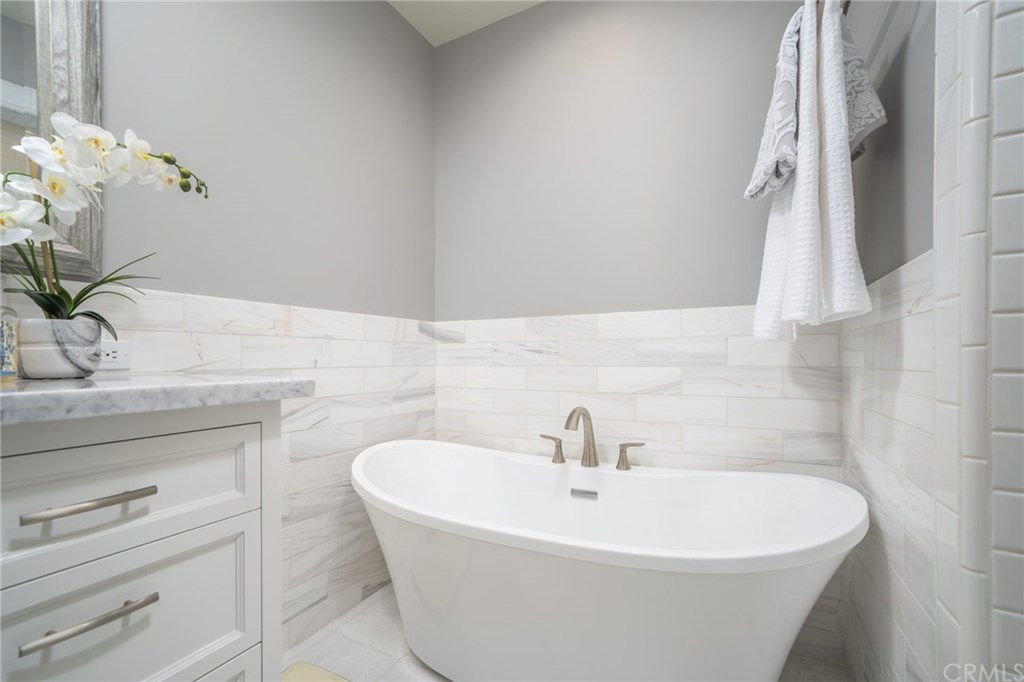 10924 Topeka Drive Porter Ranch, CA 91326 - Photo 16 of 29