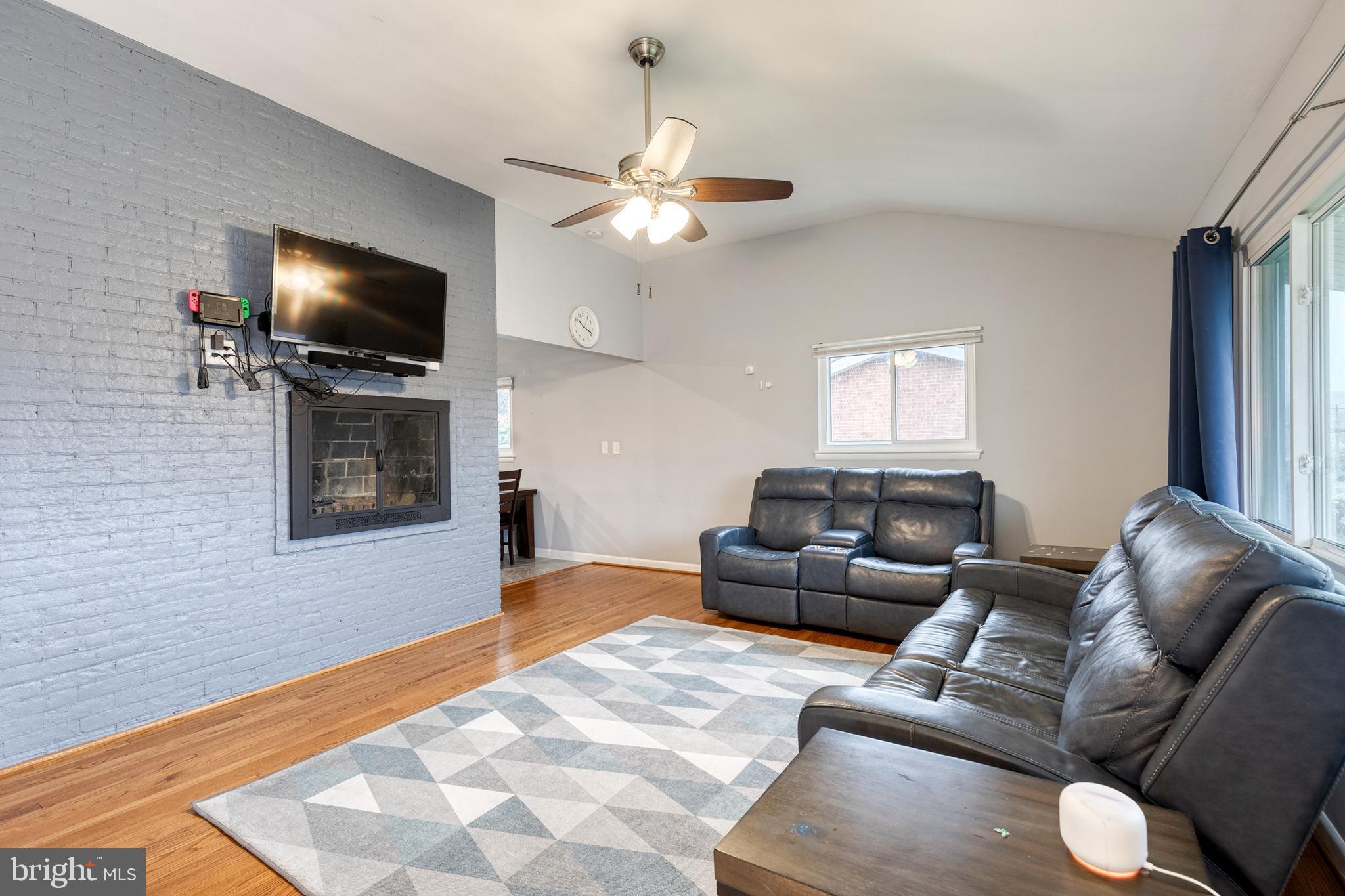 929 Cromwell Bridge Road Towson, MD 21286 - Photo 4 of 25 Gallery Image 4