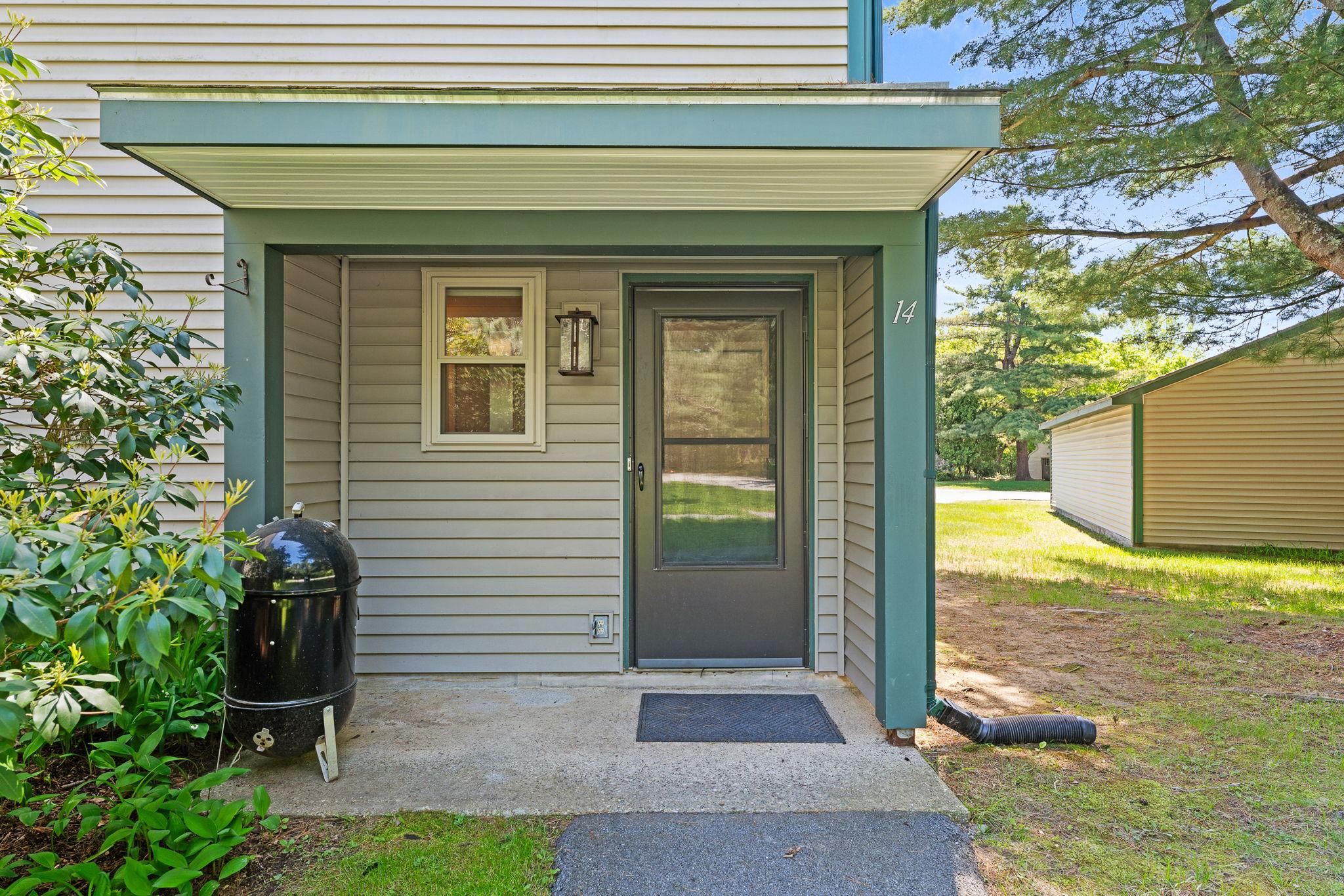 14 Hideaway Lane Williston, VT 05495 - Photo 3 of 39