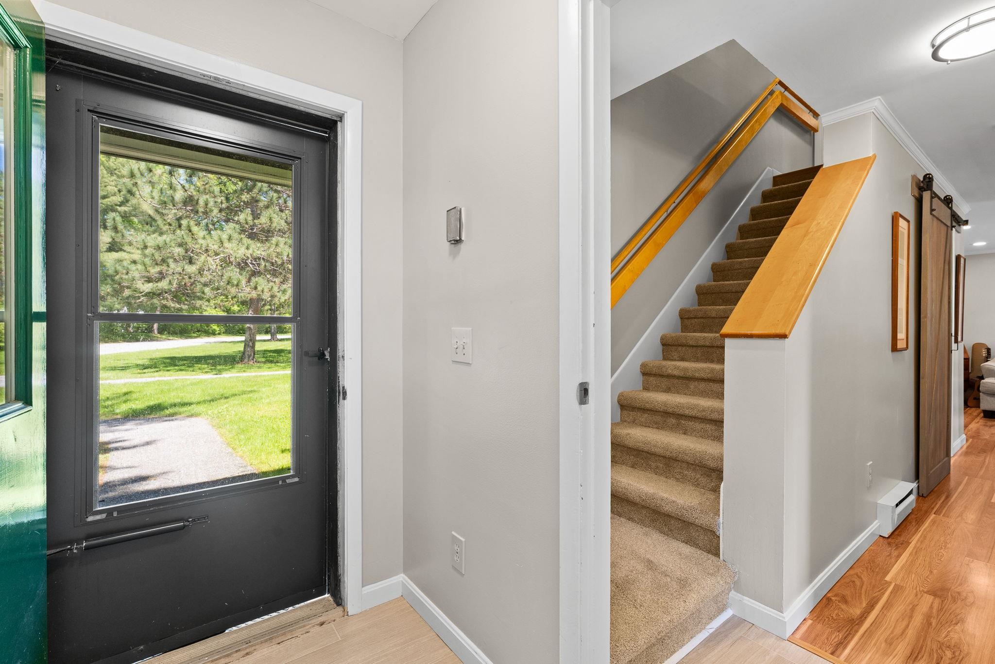 14 Hideaway Lane Williston, VT 05495 - Photo 4 of 39