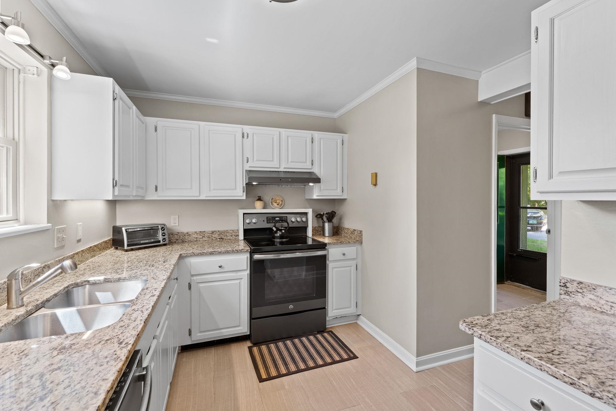 14 Hideaway Lane Williston, VT 05495 - Photo 7 of 39