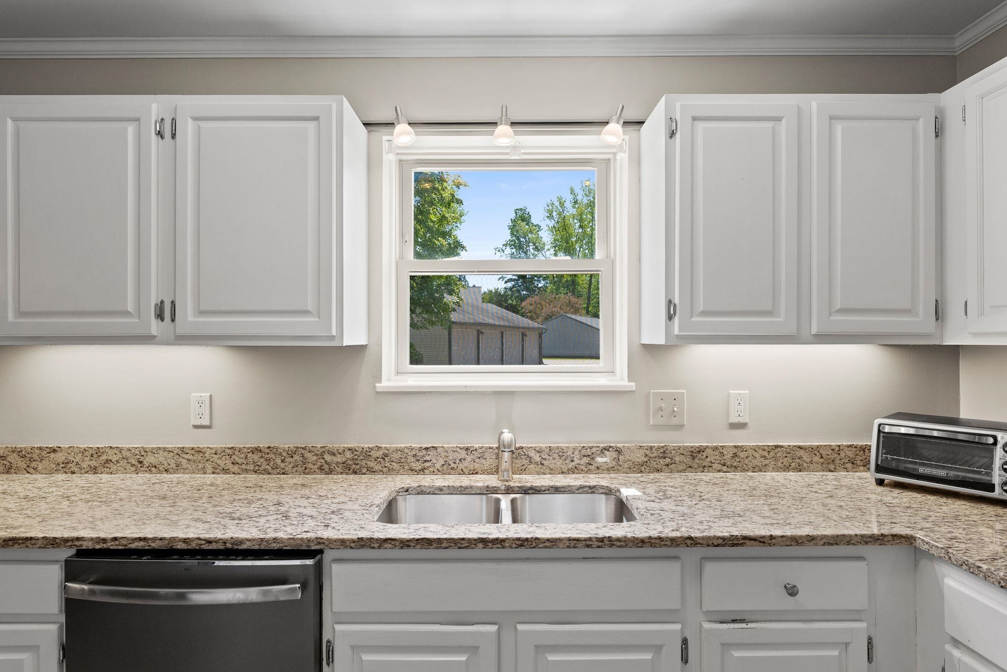 14 Hideaway Lane Williston, VT 05495 - Photo 9 of 39