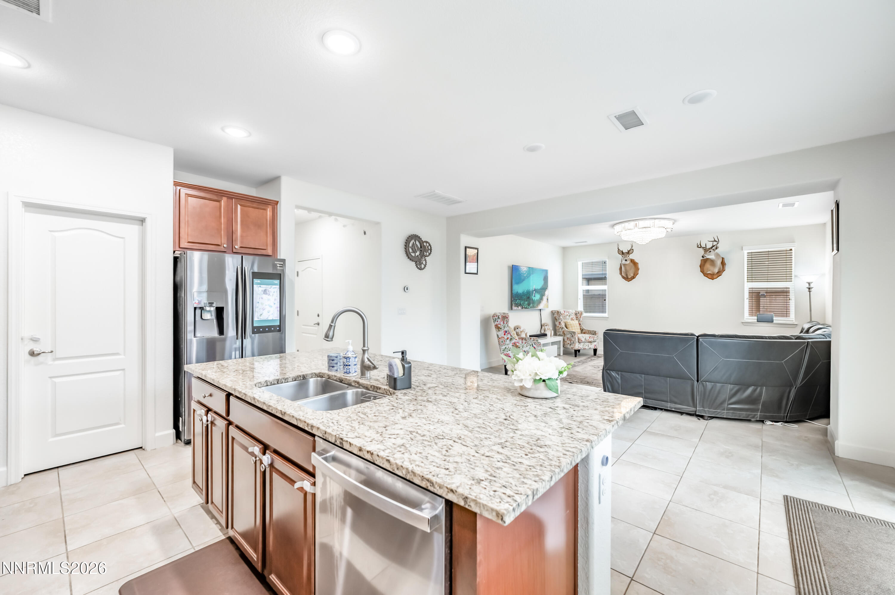 9705 Pachuca Drive Reno, NV 89521 - Photo 4 of 24 p-1024