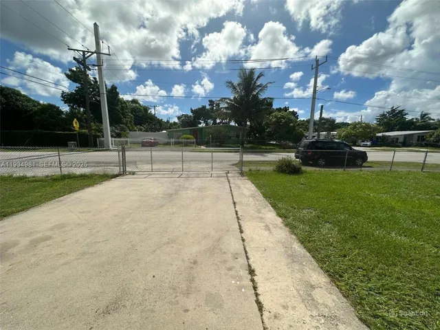 $3,100 | Lake Forest, West Park, FL 33023