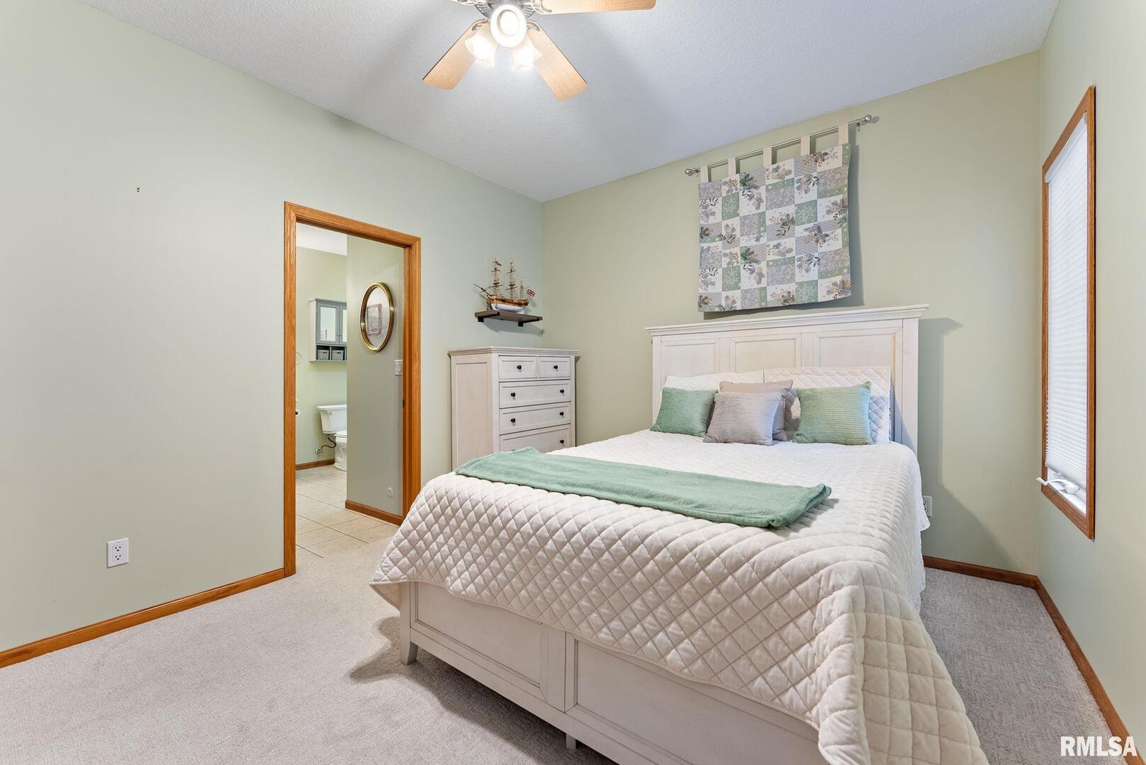16 Cherry Hill, Unit 16 Hampton, IL 61256 - Photo 13 of 20
