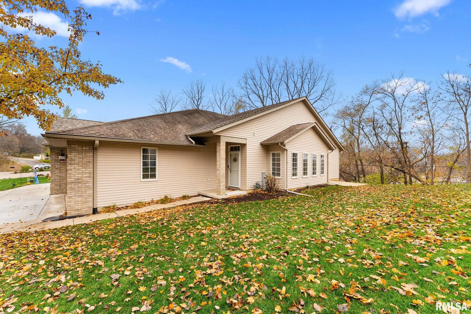 16 Cherry Hill, Unit 16 Hampton, IL 61256 - Photo 18 of 20